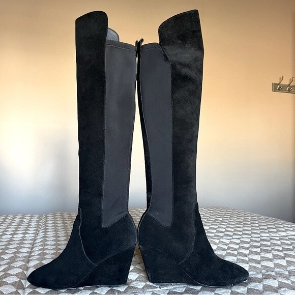 Charles by Charles David Black Suede Wedge Heeled Boots Women’s Size 7 - Picture 2 of 16